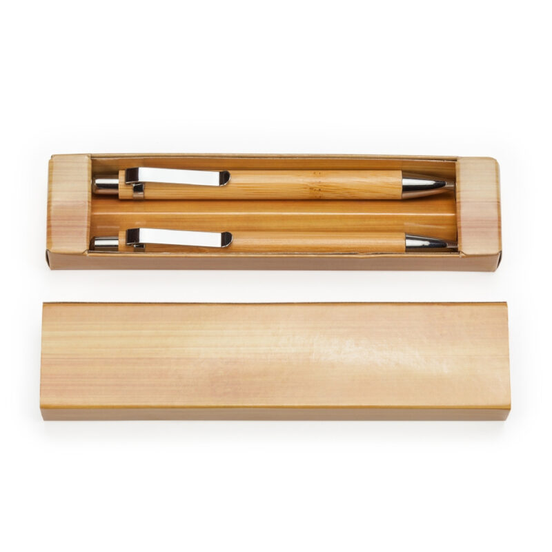 Set de escritura Kioto 800x800 - Cargador múltiple de bambú Nash