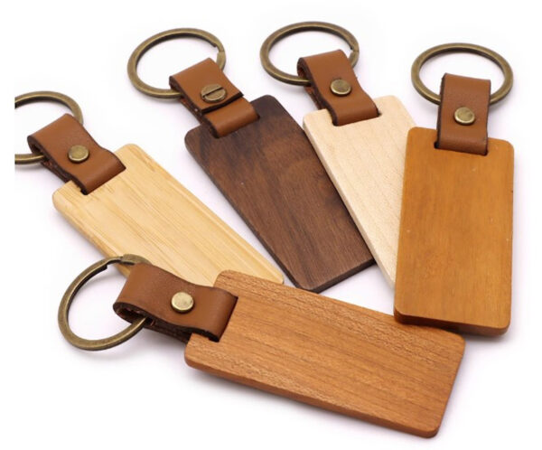 Llavero de madera y cuero