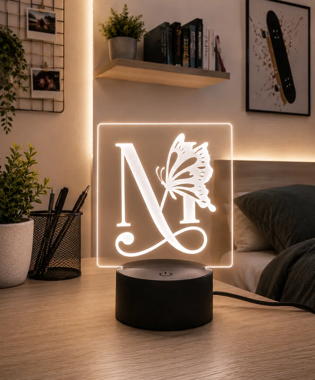 Lámpara LED personalizada con inicial y nombre