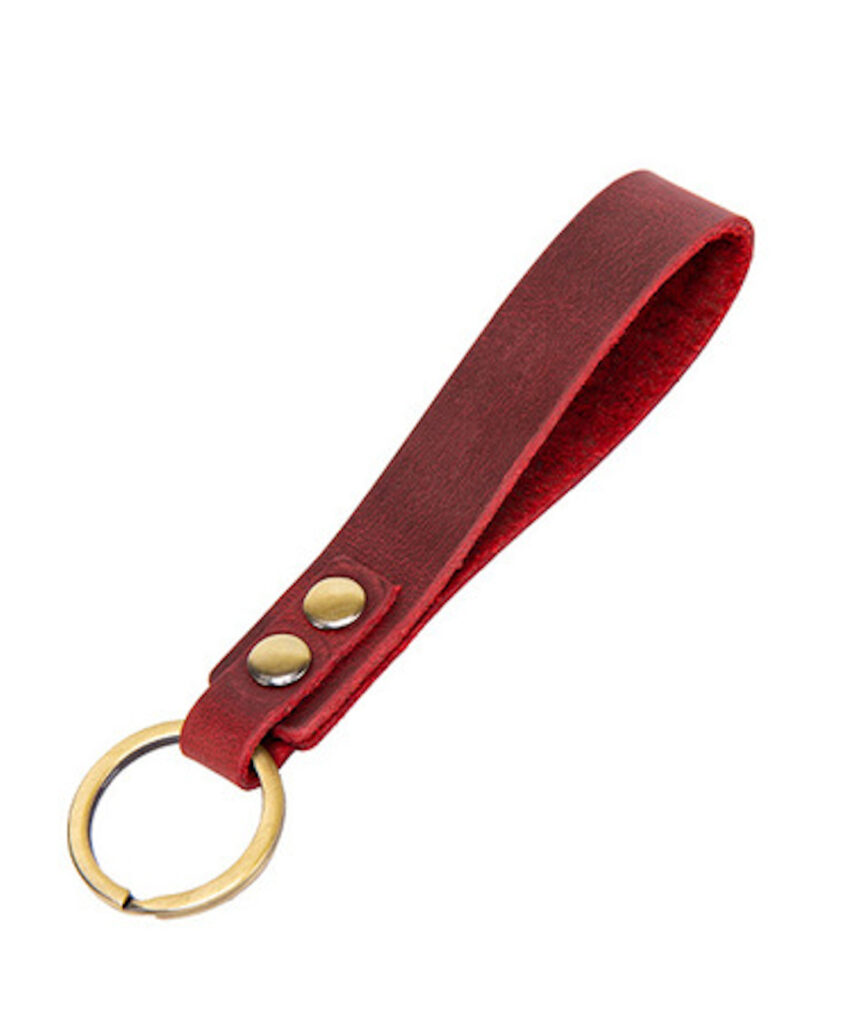 llavero rojo 851x1024 - Llavero de cuero