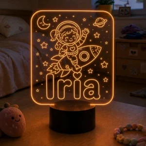 10. Texto ALT de la imagen Lámpara personalizada infantil astronauta con nombre