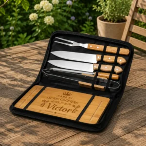 Set de barbacoa personalizado con tabla de bambú y utensilios