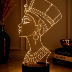 Lámpara LED decorativa Cleopatra grabada en metacrilato con diseño inspirado en el antiguo Egipto