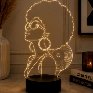 Lámpara LED decorativa mujer afro grabada en metacrilato con diseño artístico moderno