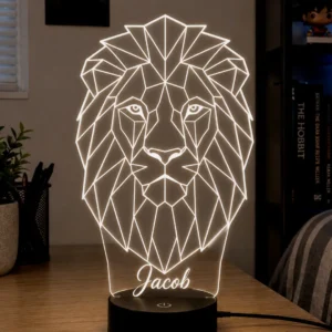 Lámpara personalizada león geométrico grabada en metacrilato con nombre personalizado