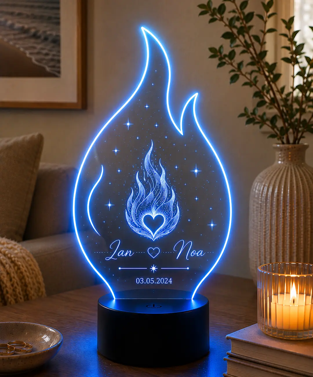 Lámpara personalizada llama y corazón grabada en metacrilato con nombre personalizado
