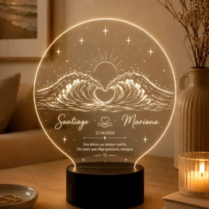 Lámpara personalizada olas del mar y corazón con nombre grabado en metacrilato