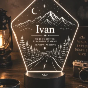 Lámpara personalizada paisaje de carretera con nombre grabado en metacrilato