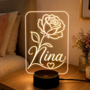 Lámpara personalizada rosa y nombre grabado en metacrilato