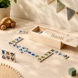 Dominó de madera personalizado con caja grabada con nombre